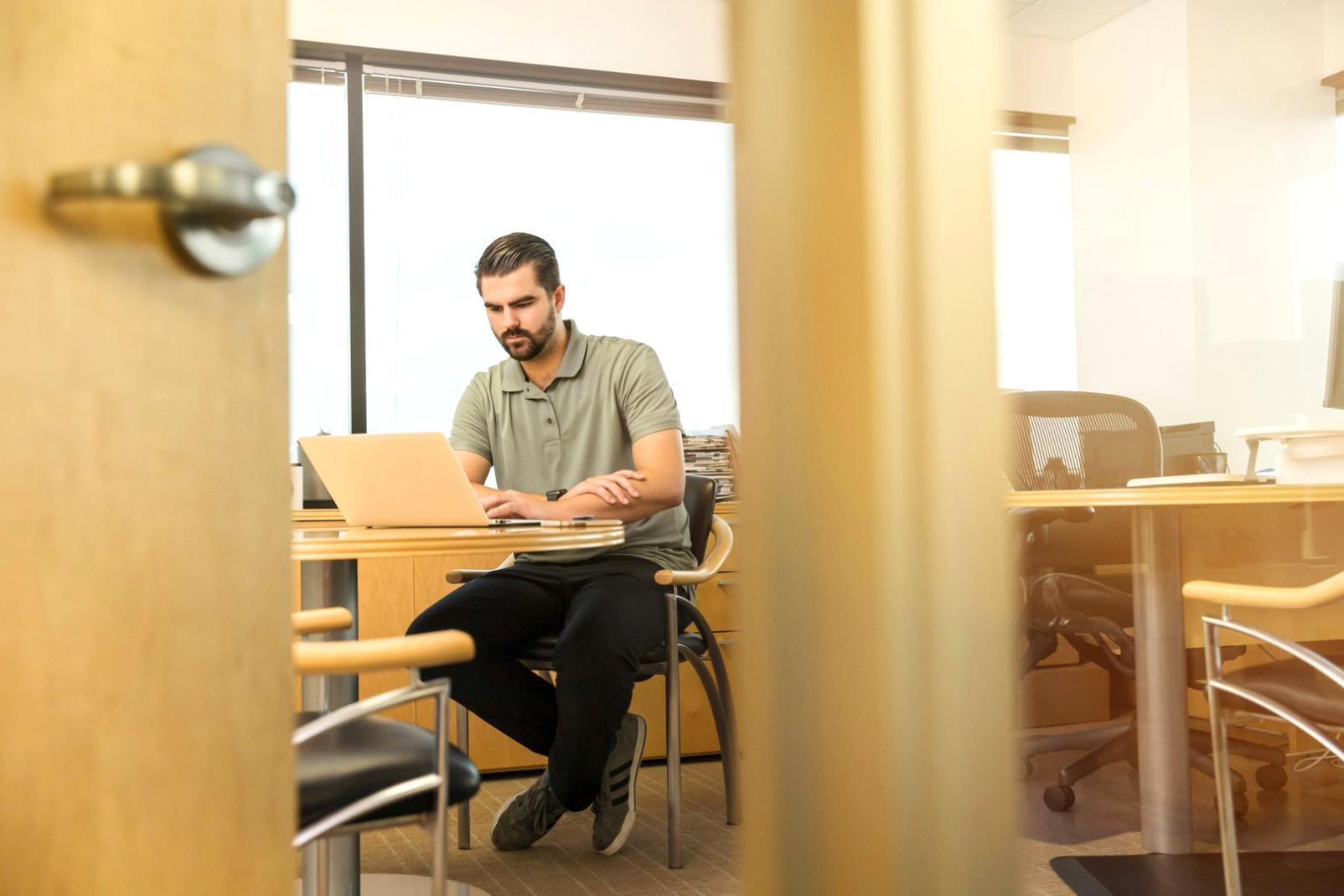 Interactive budget analysis session in progress